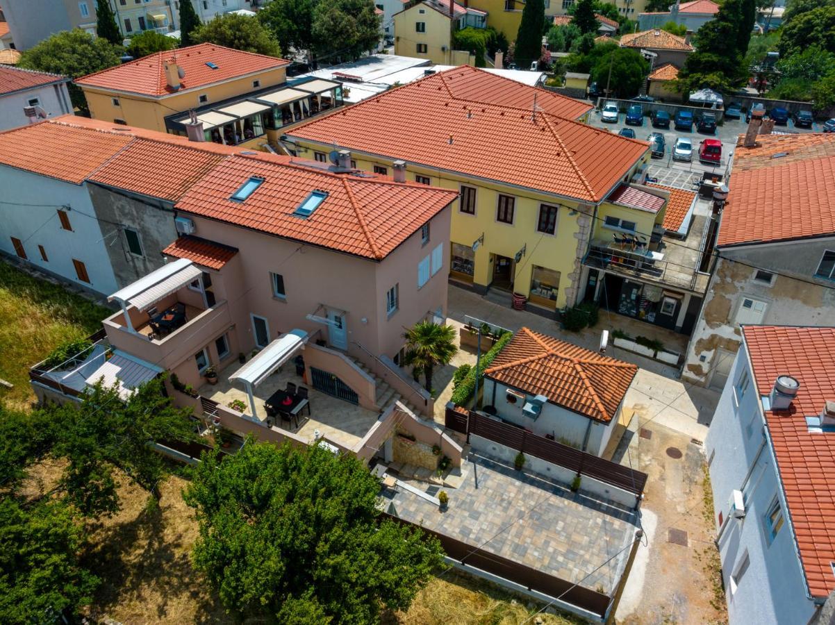 Apartments Punat Downtown Buitenkant foto
